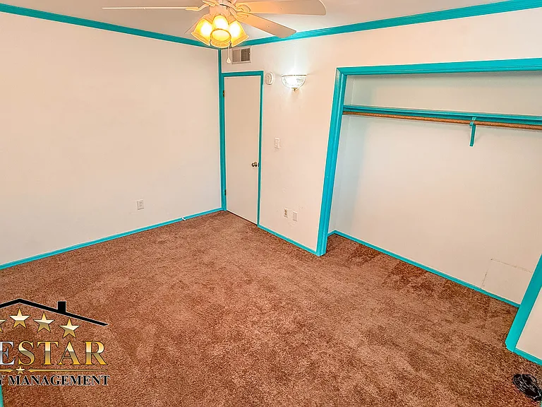 2446 Hasti Acres Dr — Photo 23