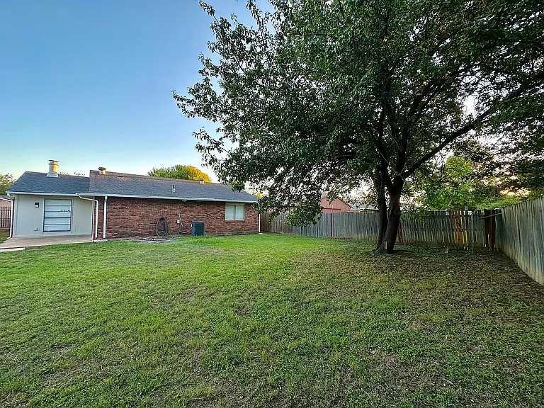 4125 Blue Flag Ln — Photo 3