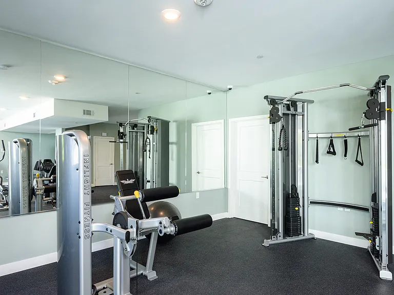 Sherman Way Luxury Apartment Homes — Photo 15