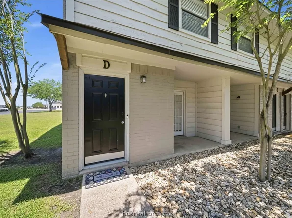 1406 Summit St APT D, College Station, TX 77845