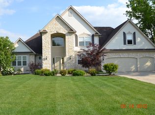 952 River Run Dr, Macedonia, OH 44056