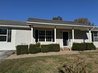 217 Dawn Dr, Hopkinsville, KY 42240