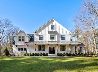 91 Centre St, Dover, MA 02030