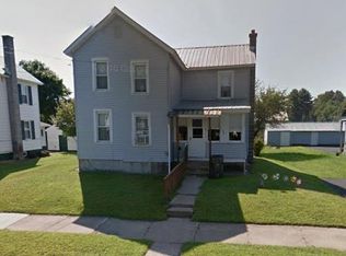 402 Oak St, Corinth, NY 12822