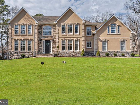 4th image of 50 Constitution Dr