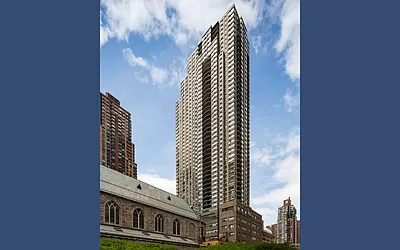 South Park Tower at 124 West 60th Street in Lincoln Square : Sales