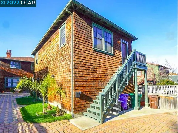 1099 Promenade St #A, Hercules, CA 94547