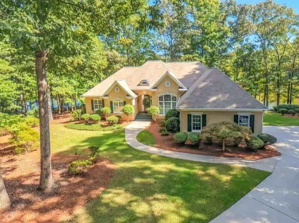 320 Laurel Lakes Dr, Carrollton, GA 30116