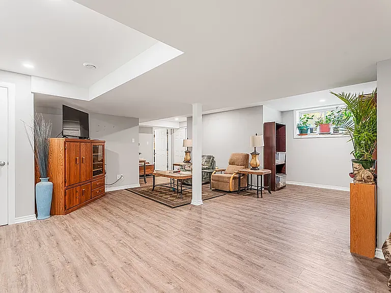 2 bed, 1600 sqft, $1,931 — Photo 1