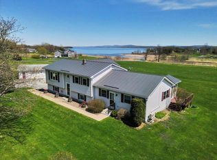 132 E Shr S, Grand Isle, VT 05458