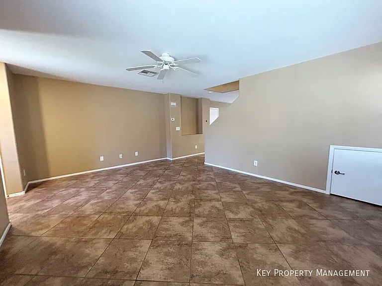 742 Iron Bridge St — Photo 5