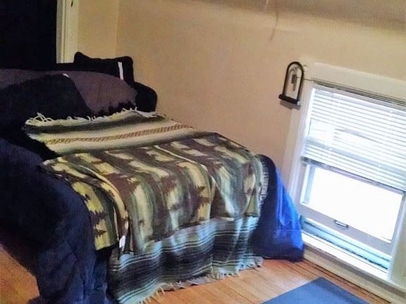 4th image of 3068A N Fratney St
