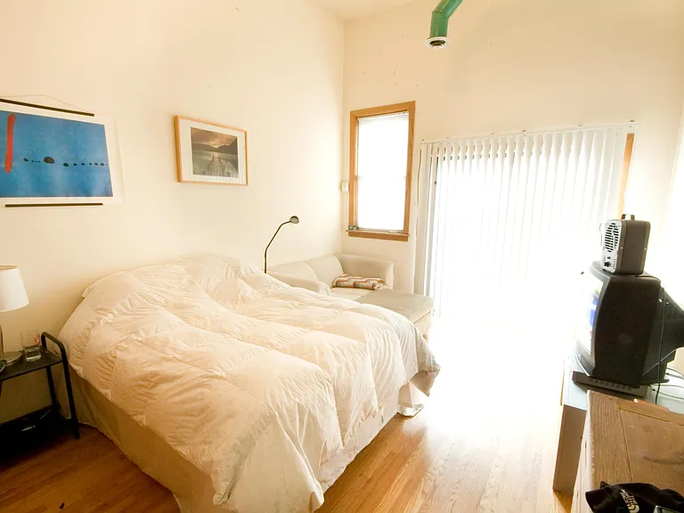 1758 N Clybourn Ave #1 — Photo 5