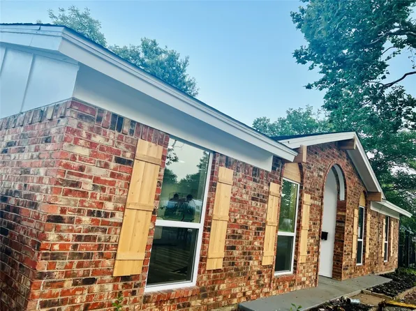 1606 Glenwick Ln, Irving, TX 75060