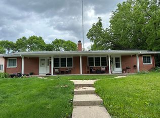 6204 Strathmore Ln, Madison, WI 53711