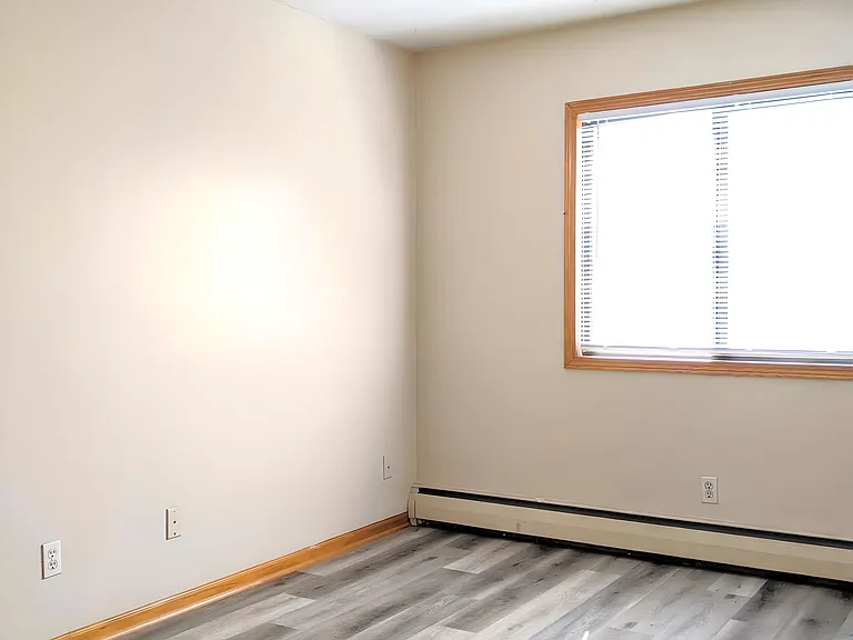 Twin Pines Apartments — Photo 37