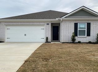 5339 Willow Oak Dr, Horn Lake, MS 38637