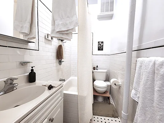 Rented by Corcoran | media 3