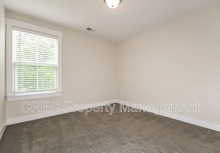 7811 Park Gate Dr — Photo 18