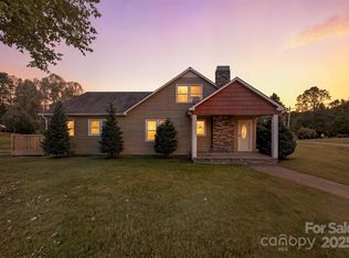 4829 Calico Rd, Lenoir, NC 28645