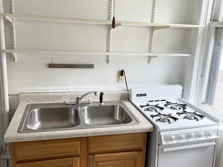 Raymond Flats — Photo 7