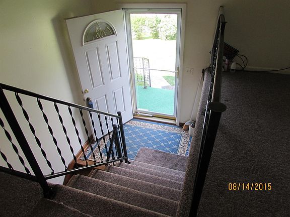 3rd image of 630 Clairview Dr