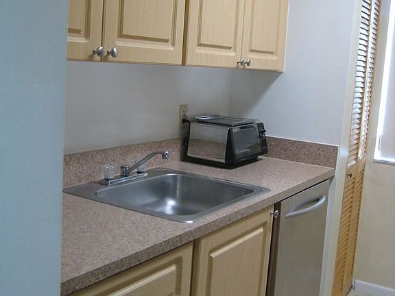 Kitchen (left side)