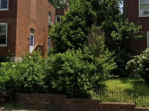 3876 Marine Ave, Saint Louis, MO 63118