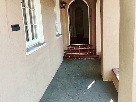 5th image of 853 N Zeyn St