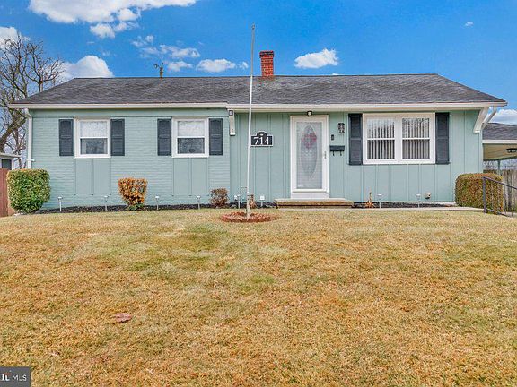 3rd image of 714 Joppa Farm Rd