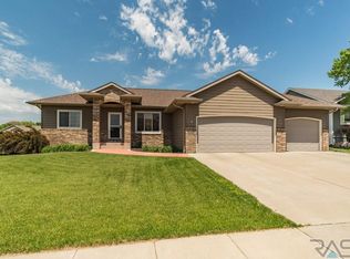 908 W Eagle Ridge St, Sioux Falls, SD 57108