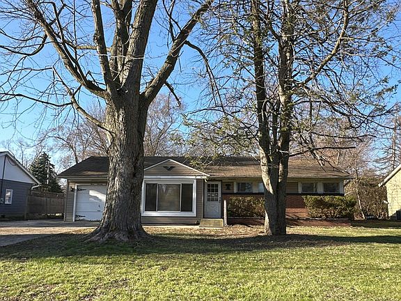 5th image of 375 Douglas Rd