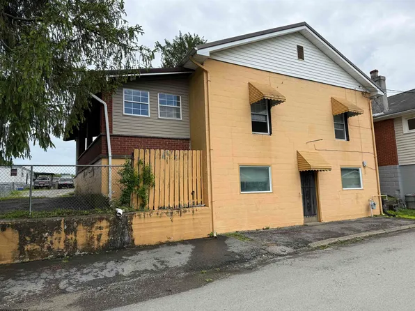 306 Cook St, Barrackville, WV 26559