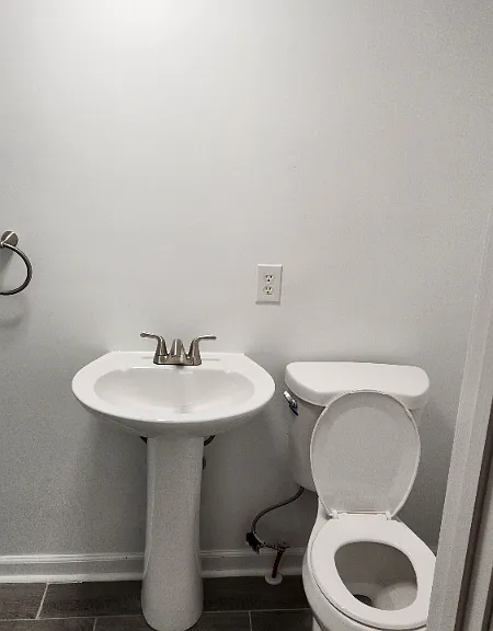 409 Park Ave — Photo 8