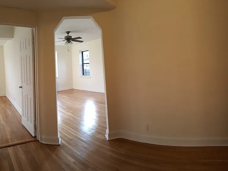 7301 41st Ave #1B — Photo 4