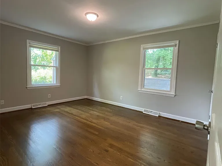 540 Carolyn Ln — Photo 16