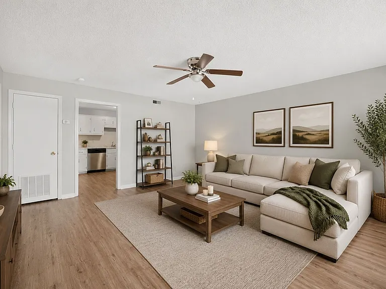 530 Hietts Ln — Photo 3
