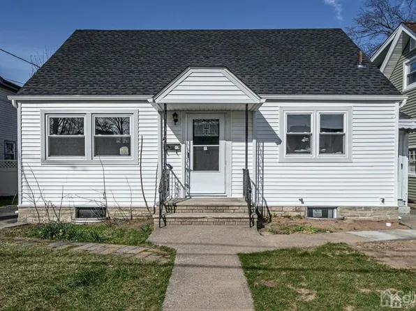 17 Patton St, Lodi, NJ 07644