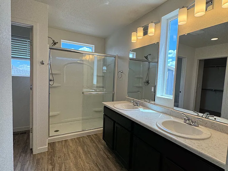 5836 Thurless Ln — Photo 11