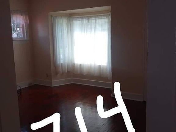 4th image of 800 W Hart St