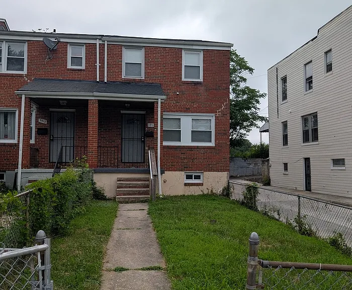 3999 Eierman Ave — Photo 2