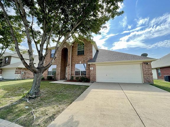 3rd image of 903 Fleetwood Cove Dr