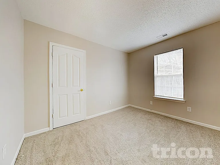 3010 Great Falls Dr — Photo 9