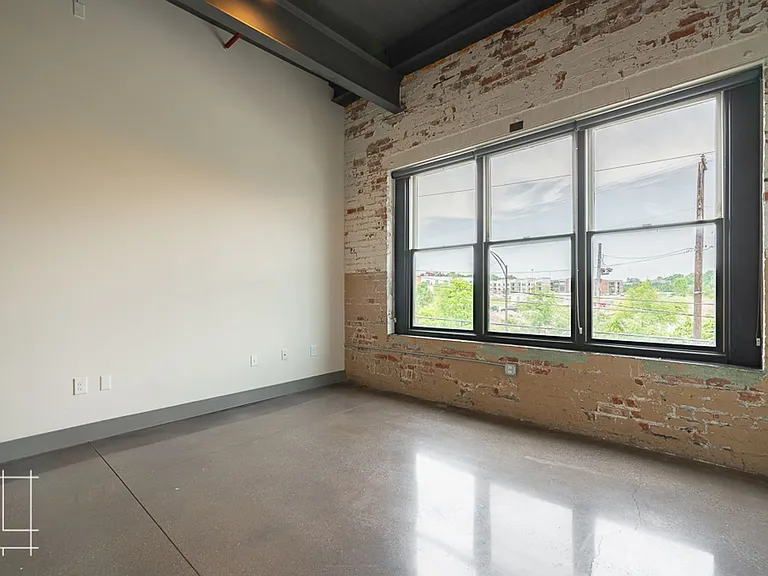 Wonder Bread Lofts — Photo 79