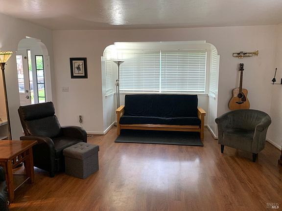 5th image of 465 Newton Way