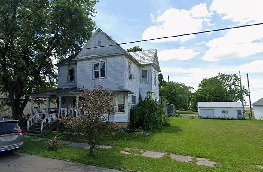 110 N Main St photo 1
