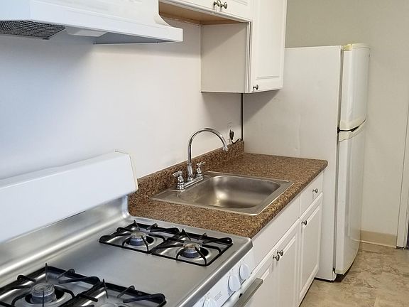 3rd image of 4465-67 Market St
