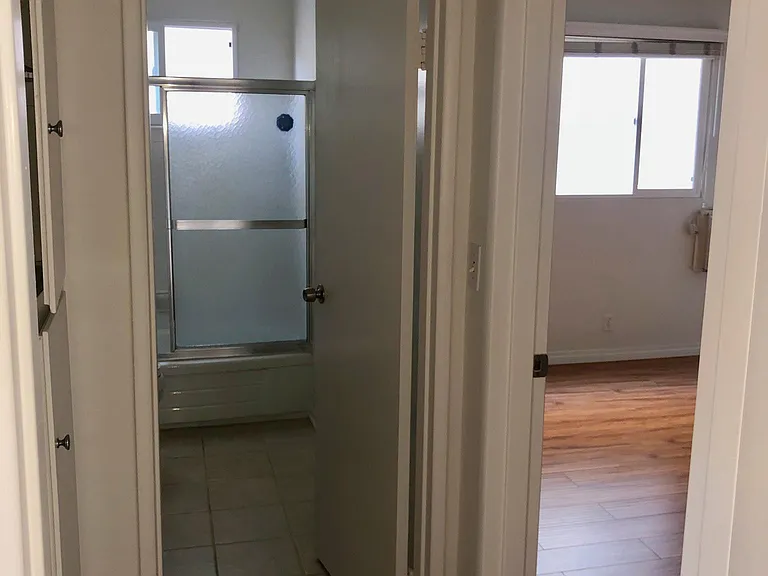 855 S Windsor Blvd #1 — Photo 8