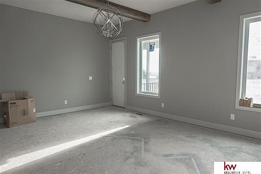 4th image of 19305 Franklin Cir
