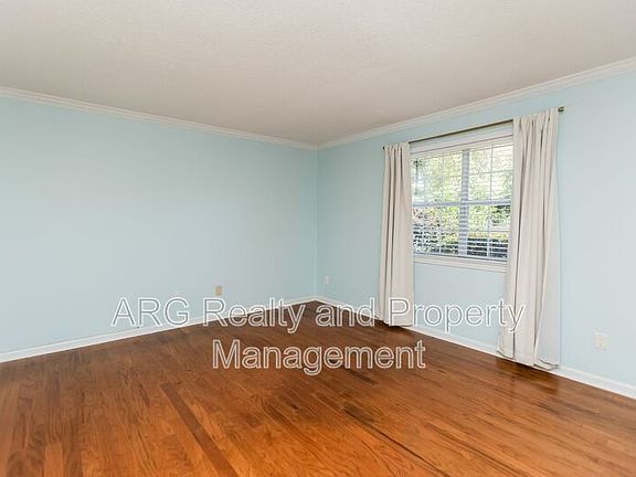 2nd image of 6900 Roswell Rd APT J4